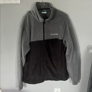 Columbia Two-Tone Fleece Sweater in Gray and Black Size Medium